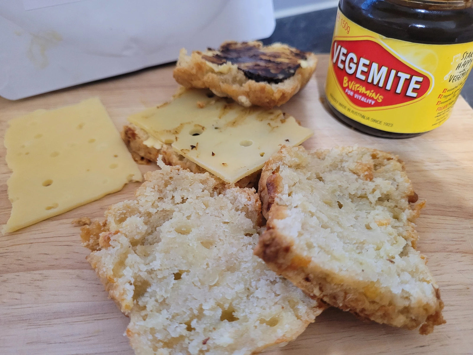 KETO CHEESE SCONES